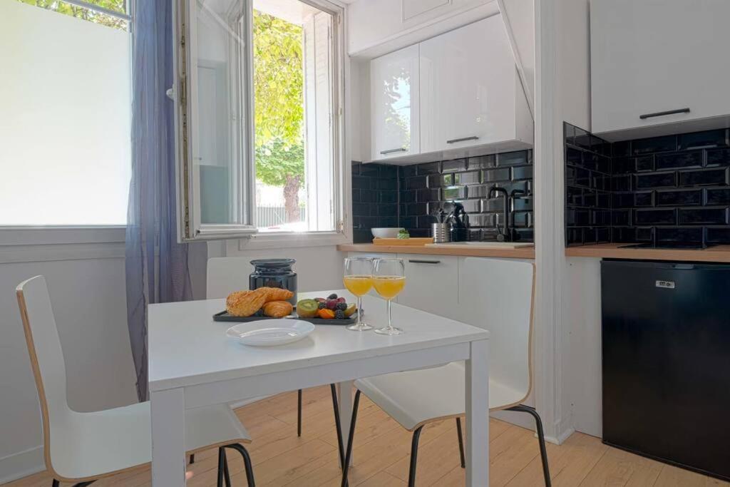 Charmant 2 Pieces A Issy- Les -Moulineaux מראה חיצוני תמונה